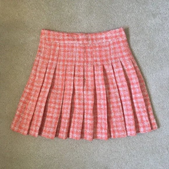 RARE | ZARA | Pleated Mini Skirt - Picture 2 of 3